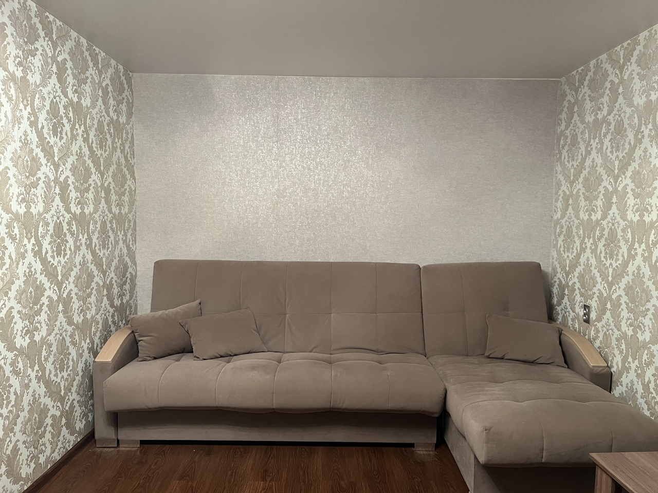 Красноуральск. Сдам 1 комнатную квартиру улучшенной планировки в центре города