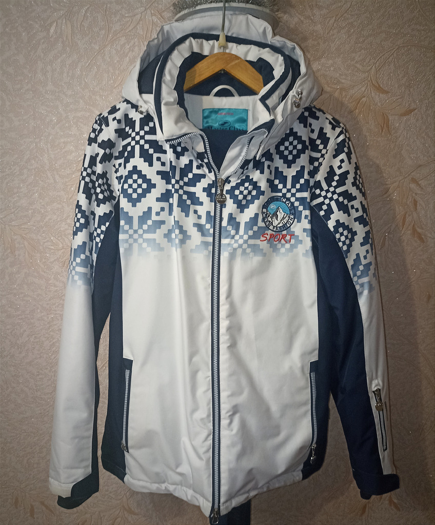 Продам лыжный костюм