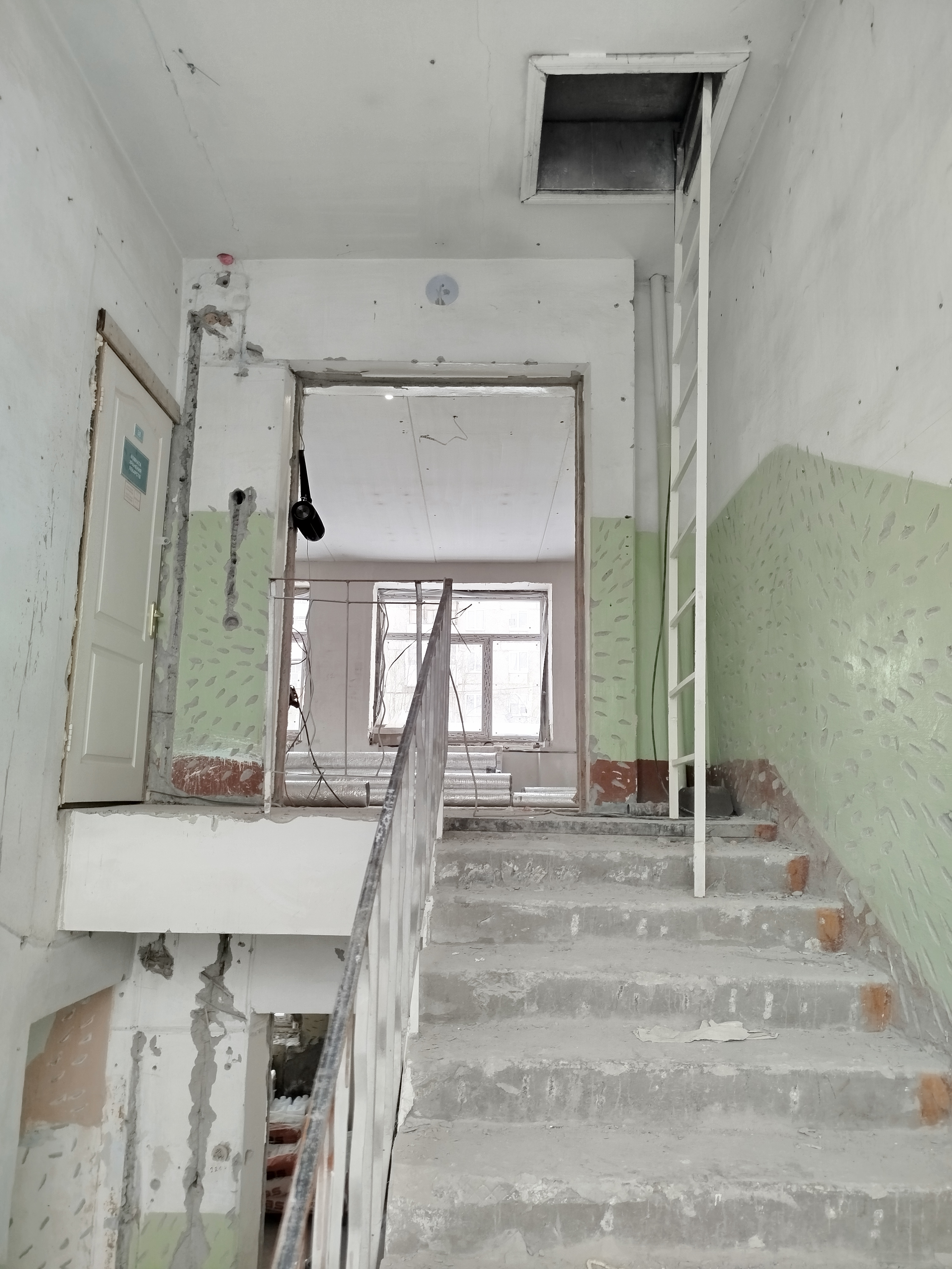 Продам кроссовки почти новые - Фото 9