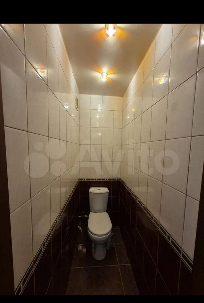 Сдам 2-ух комнатную квартиру на горе на длительный срок, без мебели.Возможна продажа