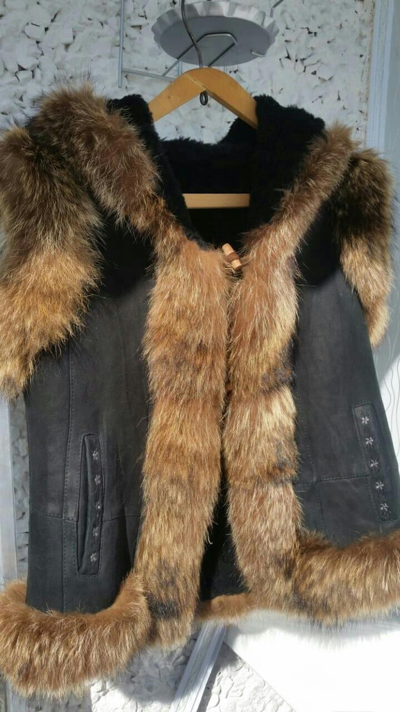 Жилетка меховая р.44-46